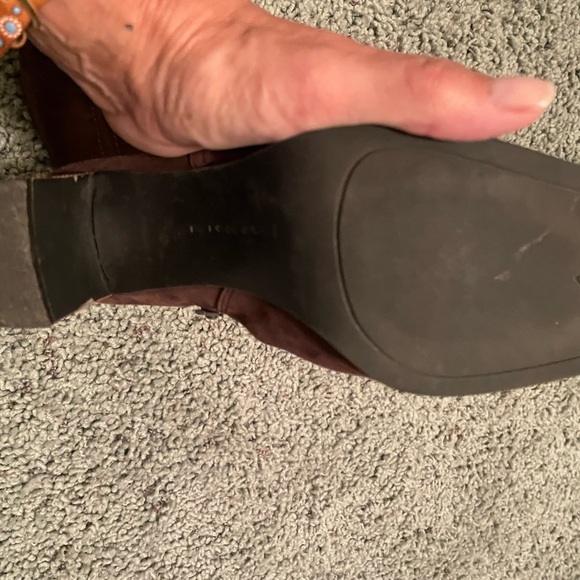 Bandolino size 9 suede boot with heel - Picture 5 of 5